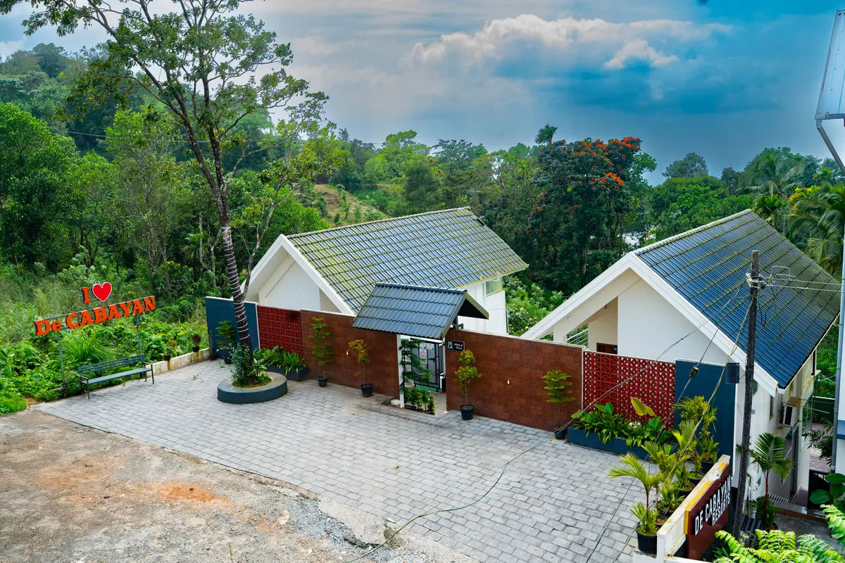 Decabayan Resort Kakkadampoyil Entrance